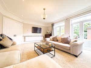 Photo 8- click for photo gallery